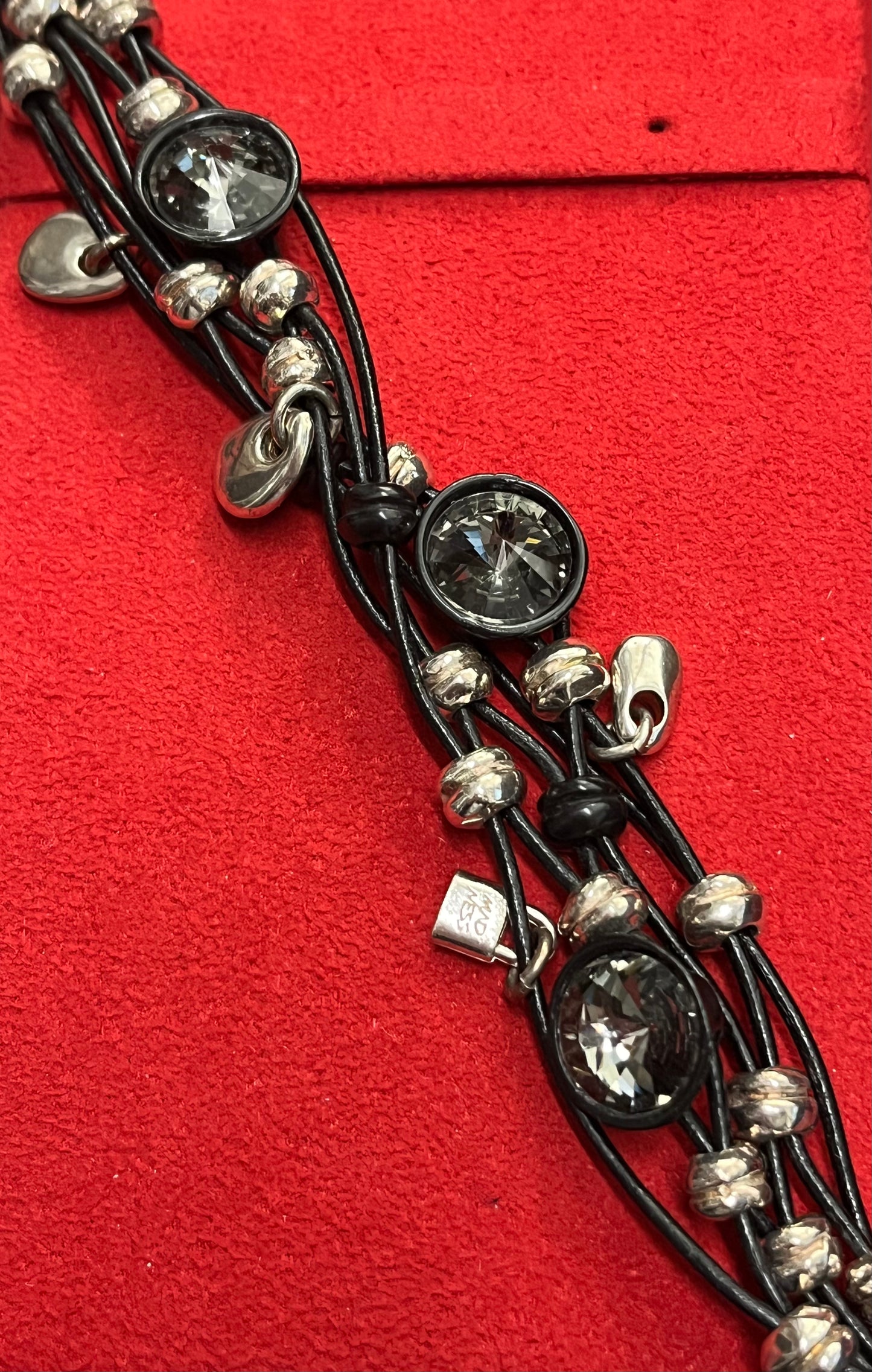 Madness Milano Bracciale In Pelle Nera Con 3 Zirconi