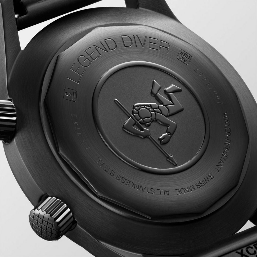 Orologio da uomo solo tempo automatico della collezione Longines modello The Longines Legend Diver Watch con cassa e cinturino in acciaio rivestito in pvd nero e quadrante nero - Impermeabile fino a 300 metri, adatto per immersioni e sport acquatici