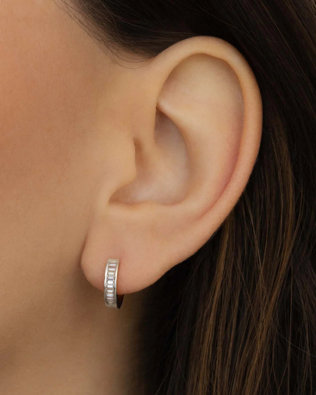 Amabile Orecchino Singolo Hoop Zirconia Argento / Bianco