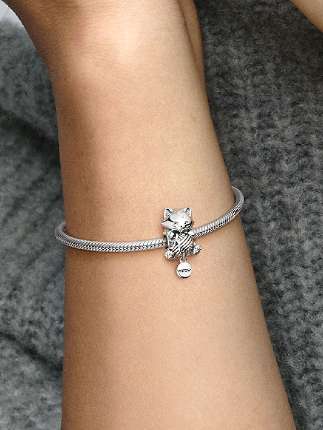 Pandora Charm Gattino e Gomitolo